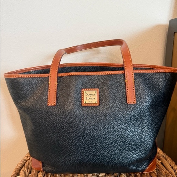 Dooney & Bourke Handbags - Dooney & Bourke Pebble Grain Charleston Shopper Tote Bag Leather Shoulder Bag